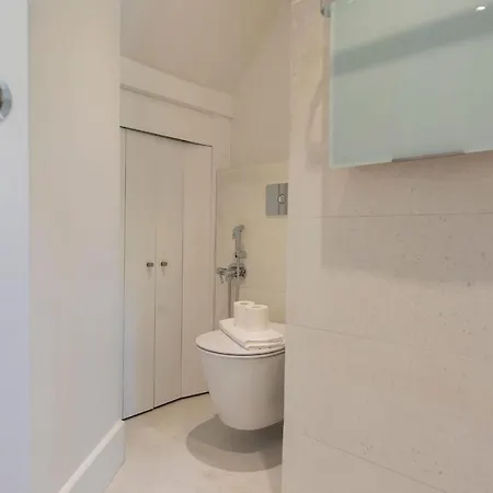 Lovelystay - Principe Real: Modern And Comfort! * 리스본