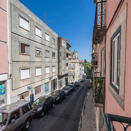 Lovelystay - Principe Real: Modern And Comfort! Lisbon