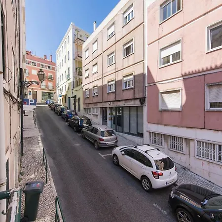 Lovelystay - Principe Real: Modern And Comfort! Апартаменты