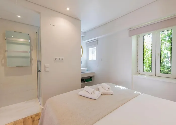 아파트 Lovelystay - Principe Real: Modern And Comfort! 리스본