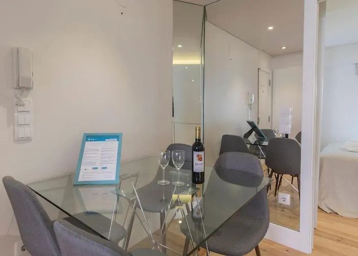 Lovelystay - Principe Real: Modern And Comfort! *